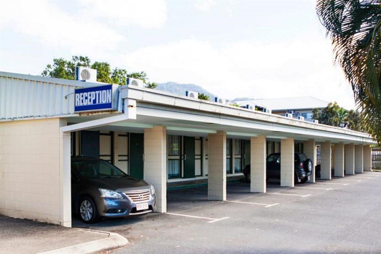 Nightcap At Edge Hill Tavern Hotel Cairns Exterior photo