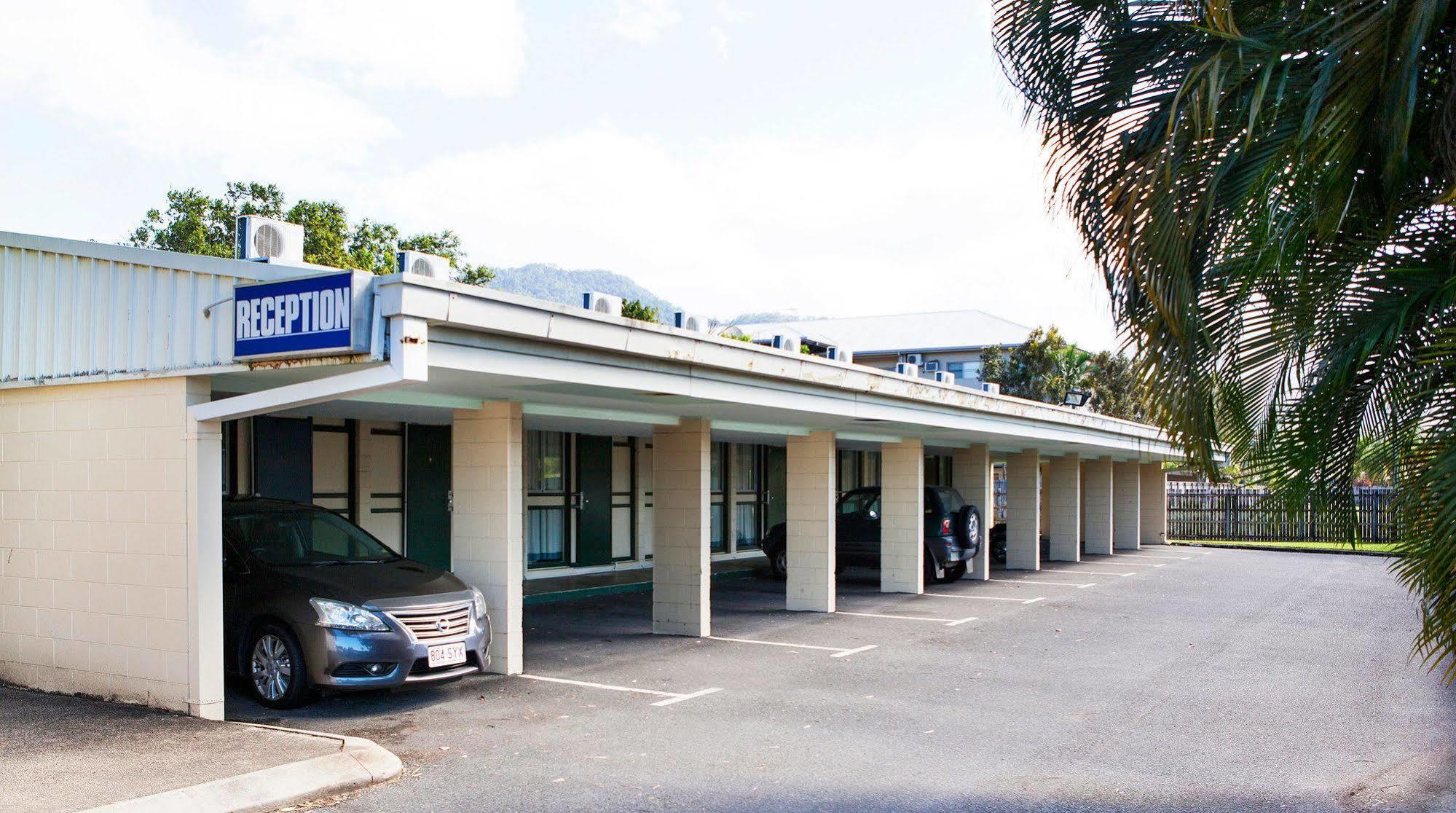 Nightcap At Edge Hill Tavern Hotel Cairns Exterior photo